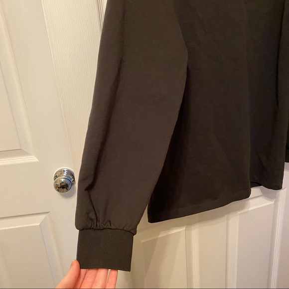 Billie Eilish oversized H&M Divided long sleeve tee - Picture 7 of 7